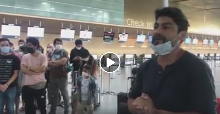 Comunidad chilena varada en aeropuerto de Bogotá exige soluciones