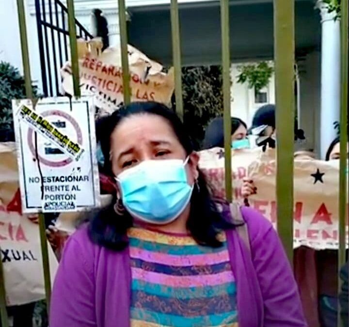 Asociación de Funcionarias y Funcionarios AFFINDH respaldan ocupación de casa central INDH en Santiago