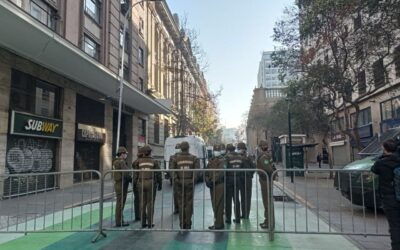 Se inaugura la Convención constitucional entre gases lacrimógenos y carros lanza agua.