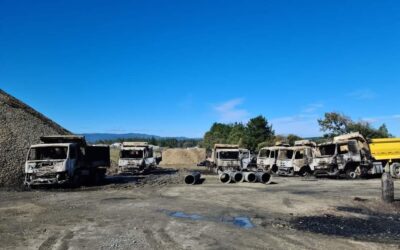 [Comunicado] Resistencia Mapuche Lavkenche se adjudica ataque a maquinaria de áridos y camiones forestales en Los Álamos