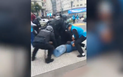 Comunicador popular muere víctima de la brutalidad policial en Buenos Aires