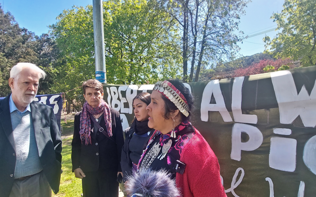 Observadores Internacionales de los Derechos Humanos visitan a los presos políticos mapuche en la cárcel de Temuco