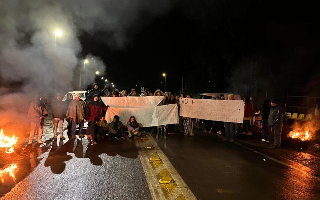 Ratones, hongos y madera podrida: la indignante realidad de niños y niñas mapuche en la Escuela Las Dunas de Los Álamos