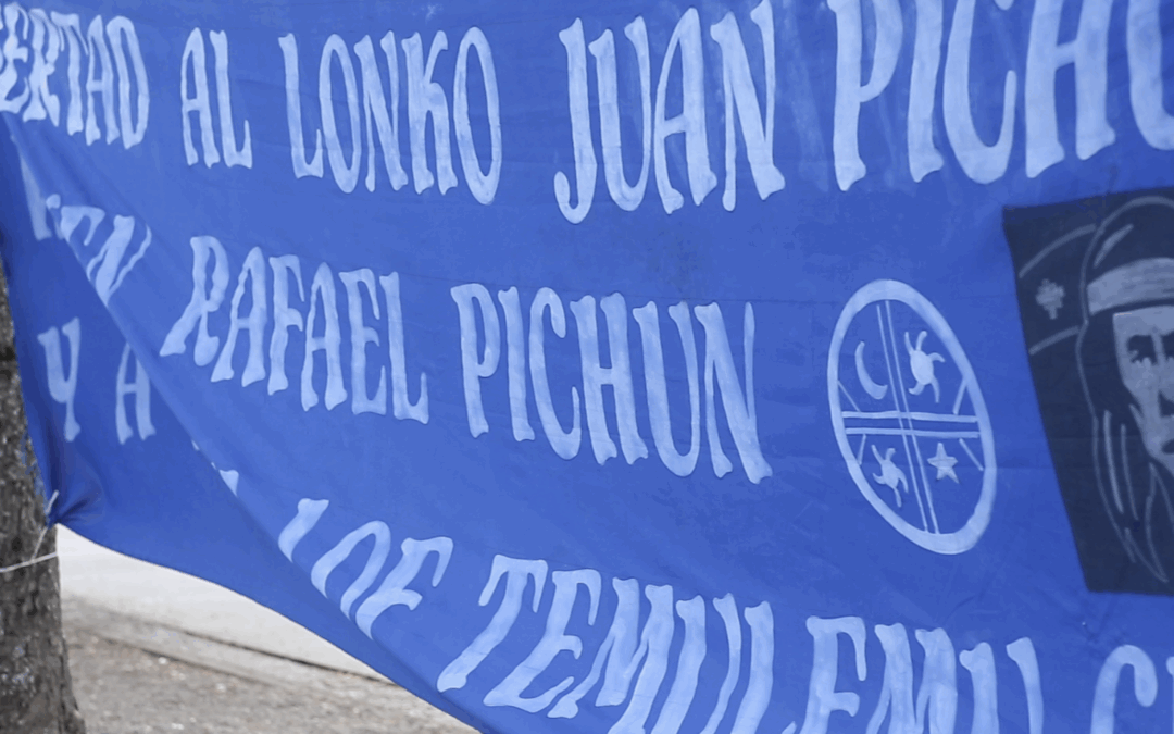 Visita de la perito Ruth Vargas de la Federación Internacional de Derechos Humanos a los prisioneros políticos mapuche Juan Pichun Collonao y Rafael Pichun Collonao en la Cárcel de Temuco